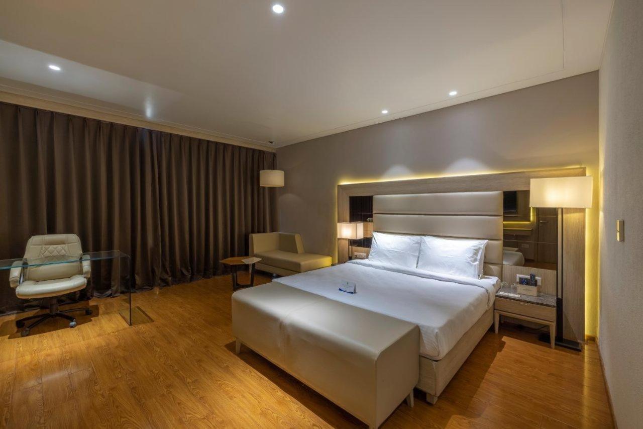 Sarovar Portico Morbi Dış mekan fotoğraf