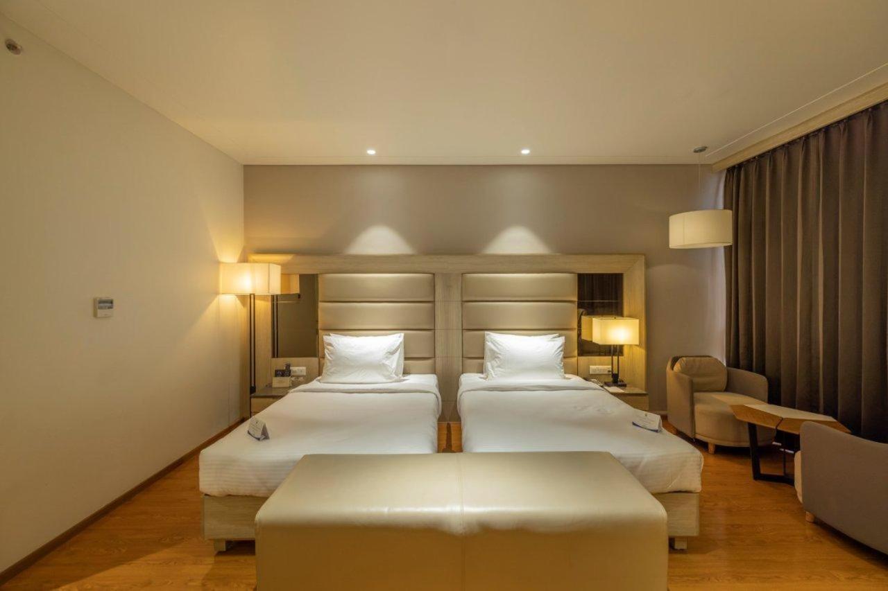 Sarovar Portico Morbi Dış mekan fotoğraf