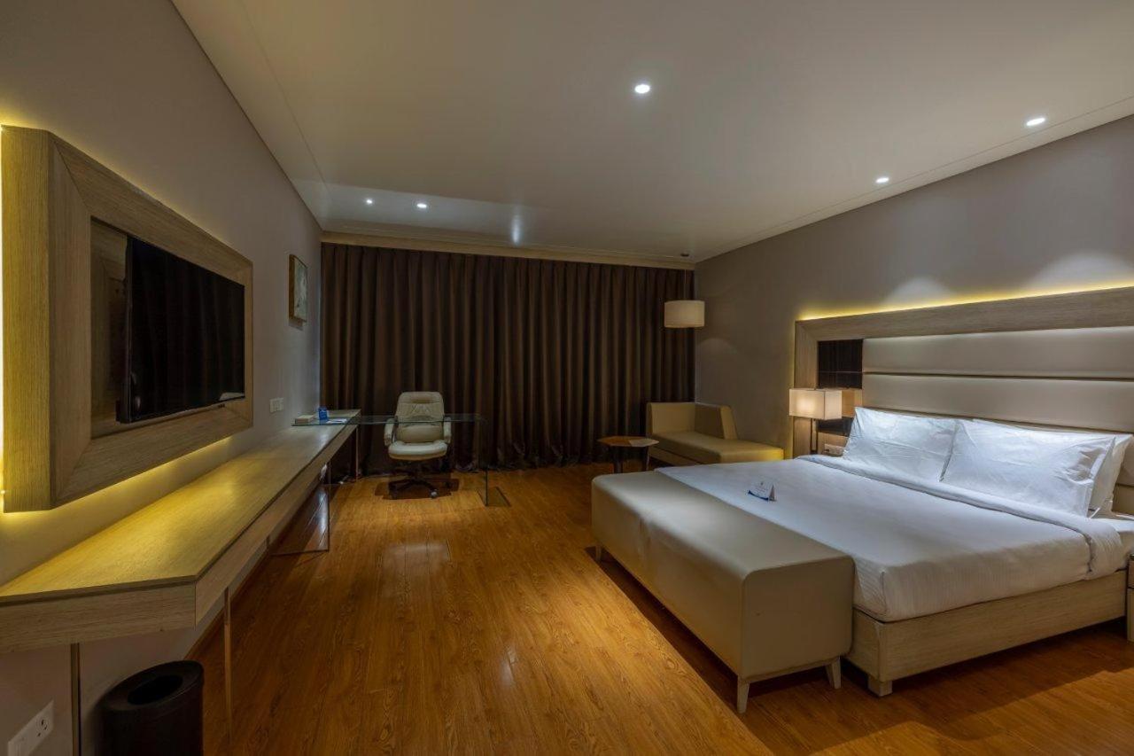 Sarovar Portico Morbi Dış mekan fotoğraf