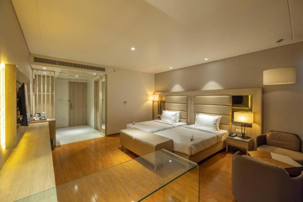 Sarovar Portico Morbi Dış mekan fotoğraf