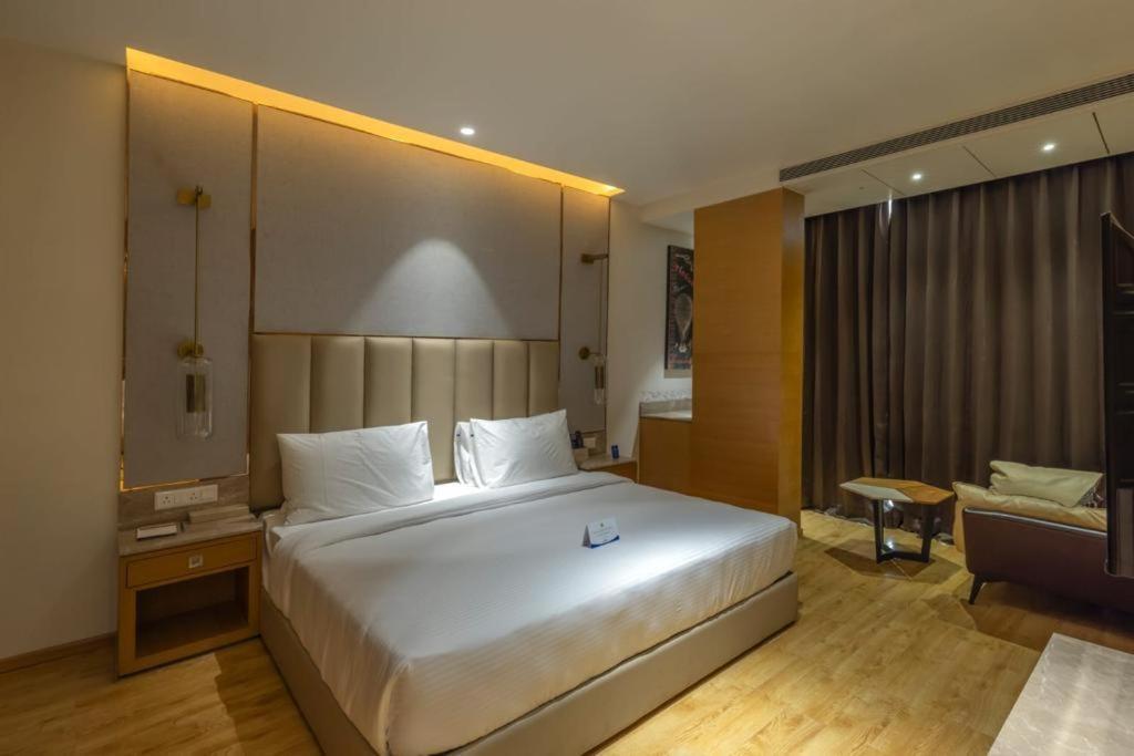 Sarovar Portico Morbi Dış mekan fotoğraf